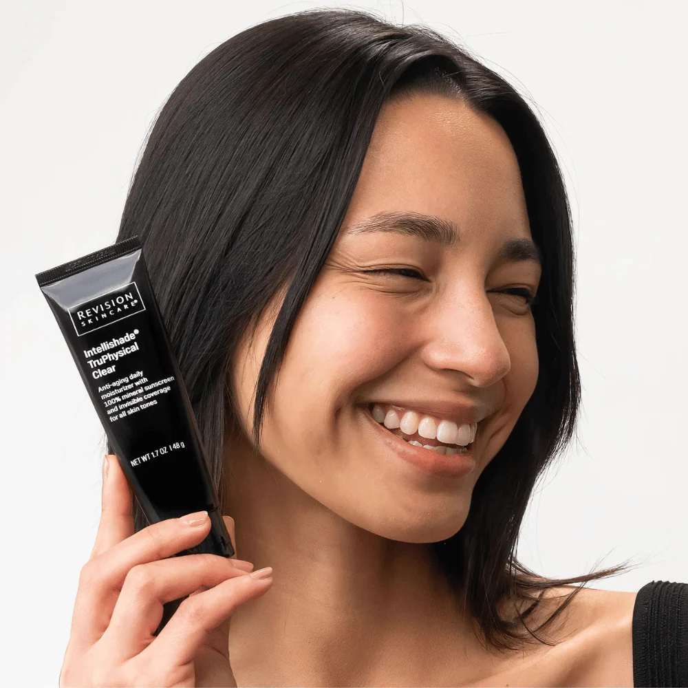 Revision Skincare Intellishade® TruPhysical Clear SPF 50 - Image 6